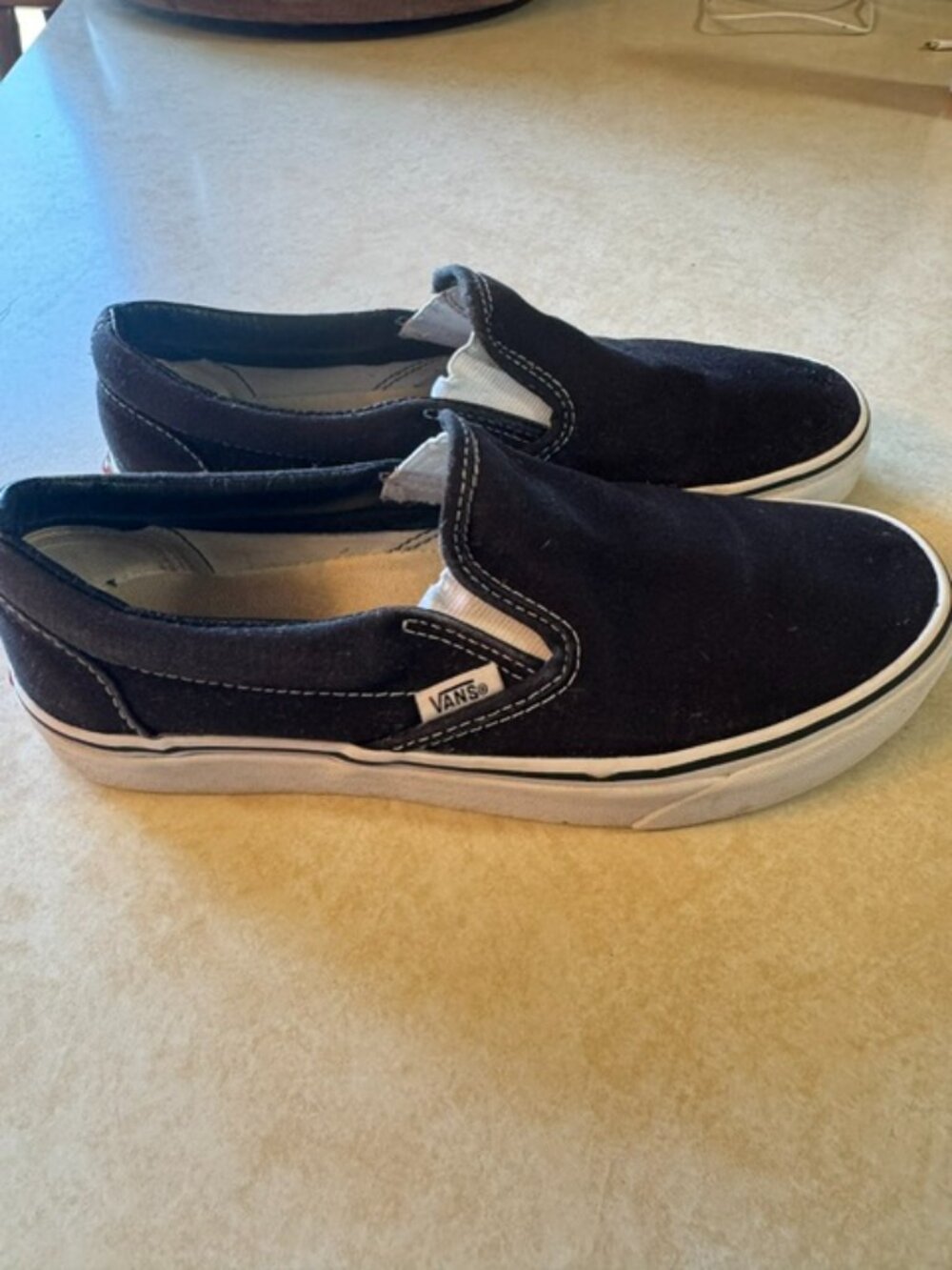 Vans Classic Black Slip-on Sneakers M7 - W8.5
